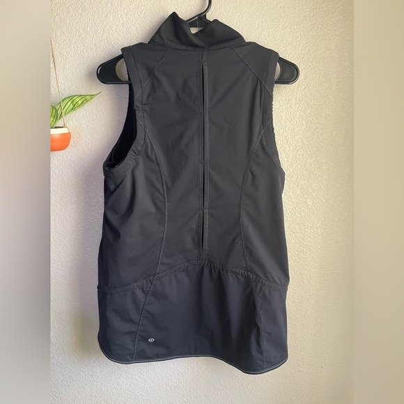 Lululemon Kicking Asphalt Vest Sz 8 In Black - Picture 3 of 6